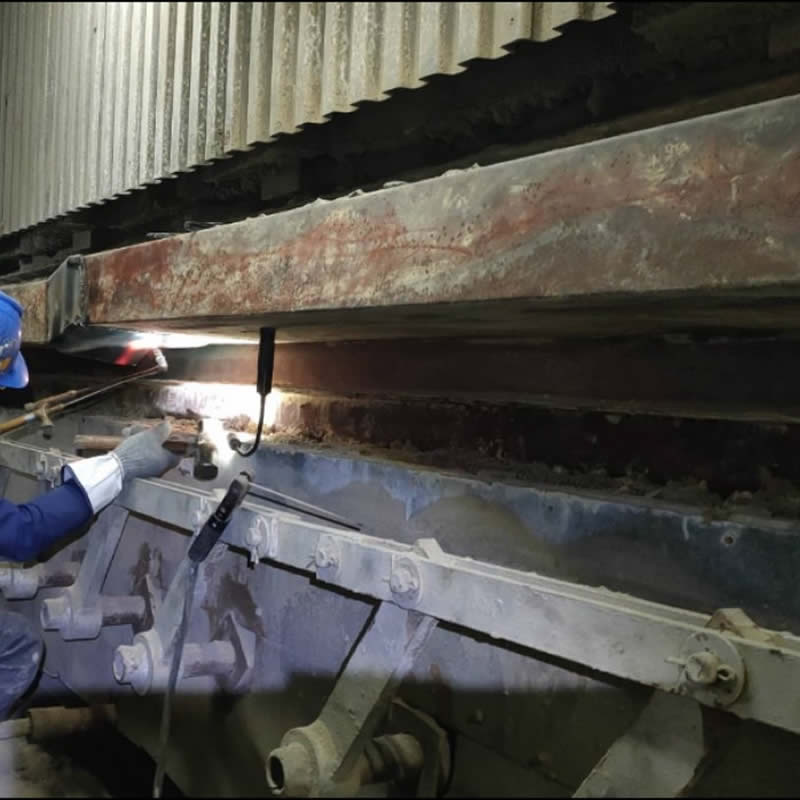 金屬膨脹接頭破裂焊補